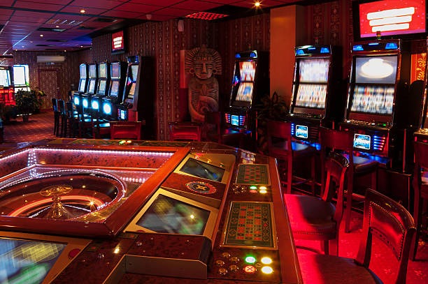 1221 platform live-dealer studio with multiple cameras, certified gaming equipment, and multilingual dealer support